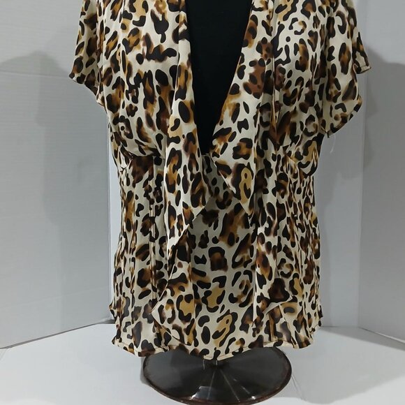Agora Women's Cheetah Top Short Sleeve side zip Blouse Size XL - Picture 11 of 12